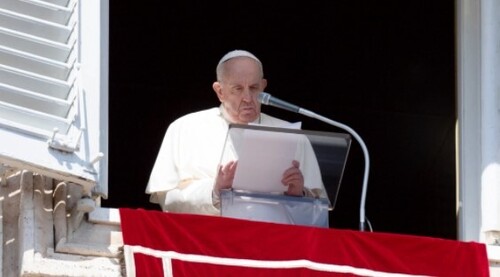 Папа Франциск закликав припинити "нелюдяне" "безглузде кровопролиття" в Україні