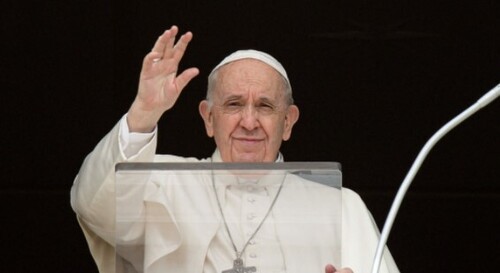 Папа Римський закликав людство відмовитися від воєн: "Війна руйнує майбутнє України"