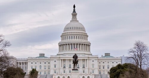 Сенатори США радять Байдену, як прискорити надання безпекової допомоги Україні 