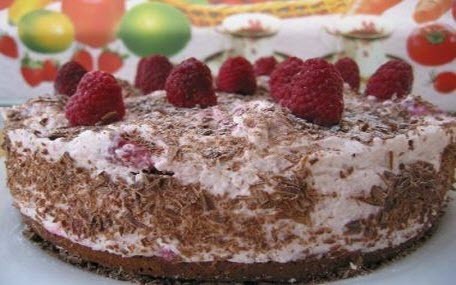 Бабусині страви: "Малиново-шоколадний торт-суфле"