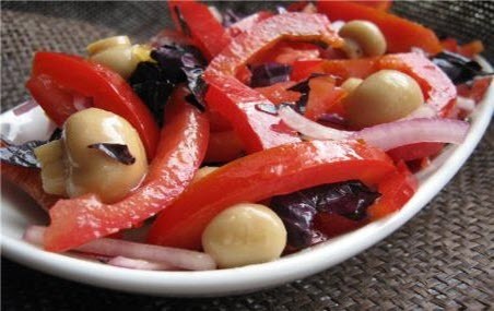Бабусині страви: Салат "Грибочки в червоному"