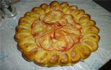 Бабусині страви: "Оригінальна піца-пиріг"