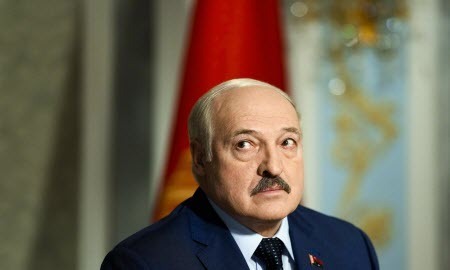 Зачем Лукашенко заигрывает с Россией?