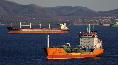 Російські нафтові санкції підживлюють бум для старих танкерів, - Reuters