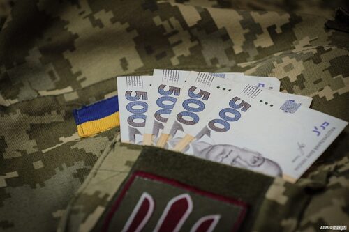 Печерский Холм: Зарплаты военных сейчас это одна из наиболее горячих тем в украинском медиа-пространстве