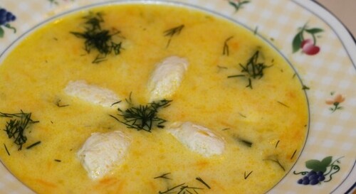 Мамины секреты "Сырный сливочный суп с куриными кнелями"