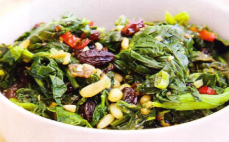 Бабусині страви: "Кисло-солодкий овочевий салат з чорносливом"