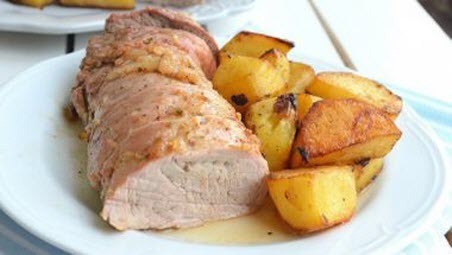 Бабусині страви: "Соковита запечена свинина з картоплею"