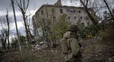 Печерский Холм: Ответьте на вопрос, кто руководит обороной Украины?